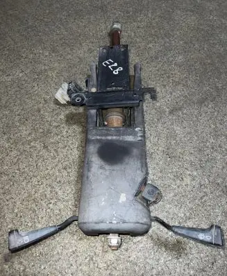 BMW 5 E28 Steering wheel axle 1151354