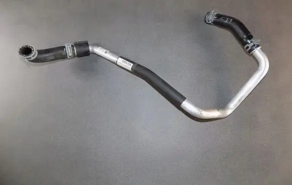 Volkswagen Touareg II Engine coolant pipe/hose 7P0819926B