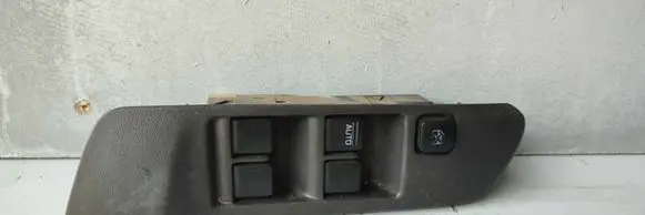 Nissan Primera Electric window control switch 1224