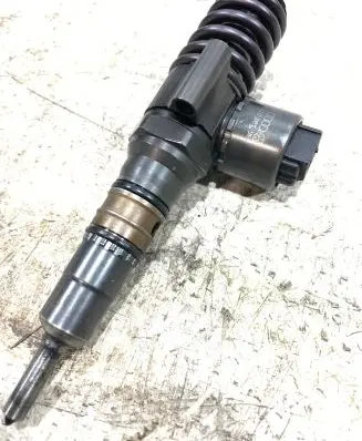 Audi A3 S3 8P Fuel injector 03G130073G