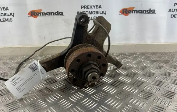 Iveco Daily 35 - 40.10 Front wheel hub spindle knuckle