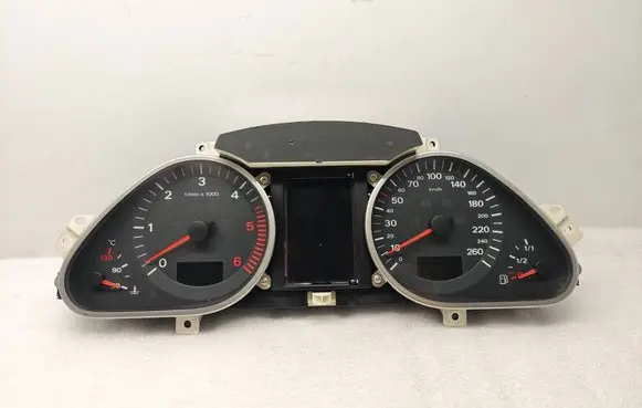 Audi A6 S6 C6 4F Speedometer (instrument cluster) 4F0920900L 5550007301 49HGSF36E