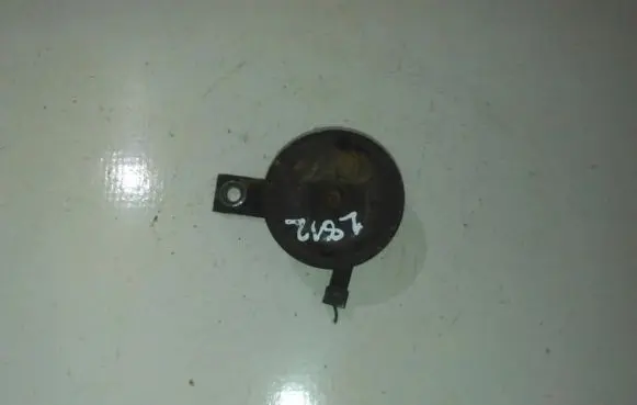 Nissan Primera Horn signal e9703881163 e9011163