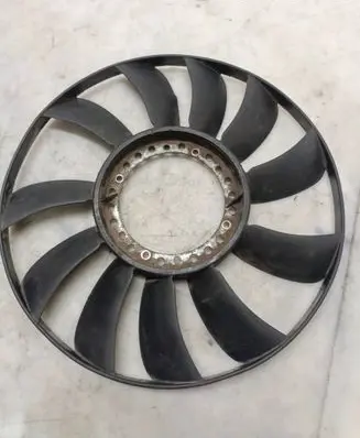 Volkswagen PASSAT B5.5 Fan impeller 058121301B