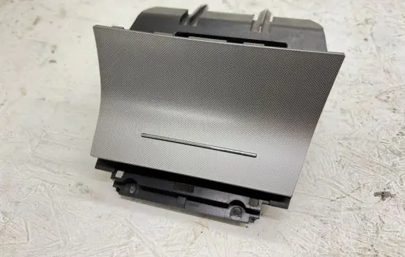 Skoda Octavia Mk2 (1Z) Car ashtray 1Z1863077A 1Z1857962B