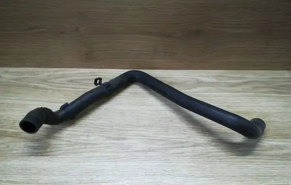 Volkswagen Golf V Engine coolant pipe/hose 1K0121049R