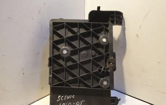Battery tray