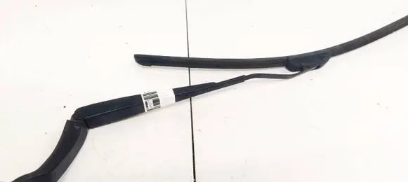 Front wiper blade arm