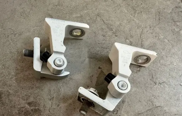 Volkswagen Amarok Rear door hinge set 8K0831401D
