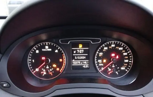 Audi Q3 8U Speedometer (instrument cluster) 8U0920980E