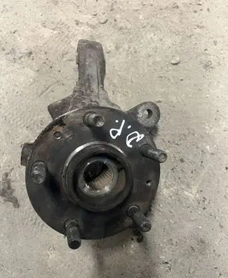 Land Rover Freelander Front wheel hub spindle knuckle