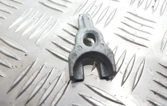 BMW 5 E60 E61 Fuel Injector clamp holder