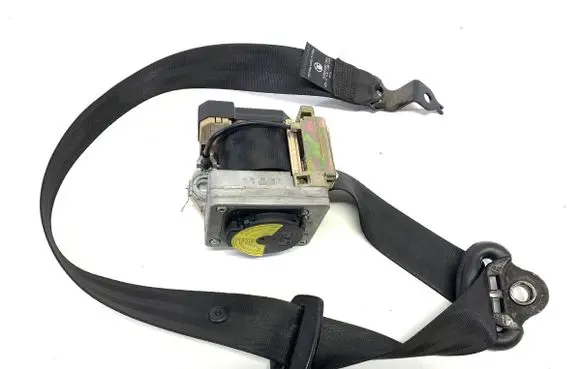Skoda Fabia Mk1 (6Y) Front seatbelt