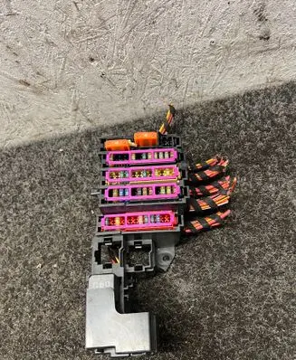 Porsche Macan (95B) Fuse module 8K0971845 4H0951253A