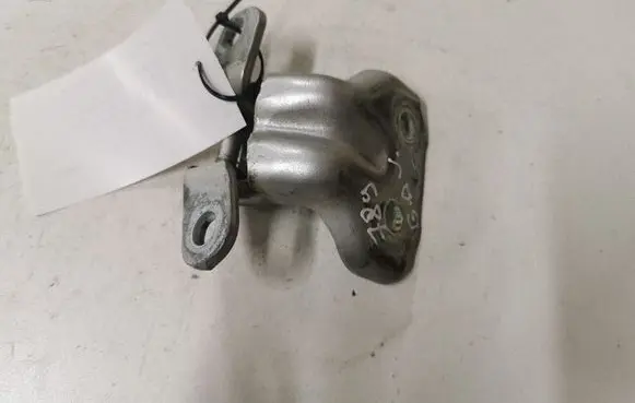 KIA Sorento Rear door upper hinge