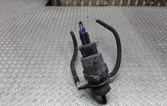 Opel Astra H Windscreen/windshield washer pump