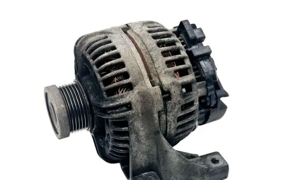 Volvo V70 Generator/alternator 30667787 0124525060