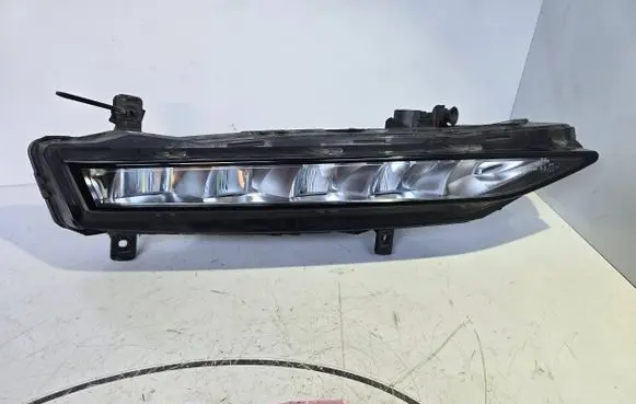 Skoda Superb B8 (3V) Front fog light 3V0941699B 90150336 19601