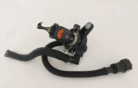 Ford Focus Fuel pressure sensor 81CP3801