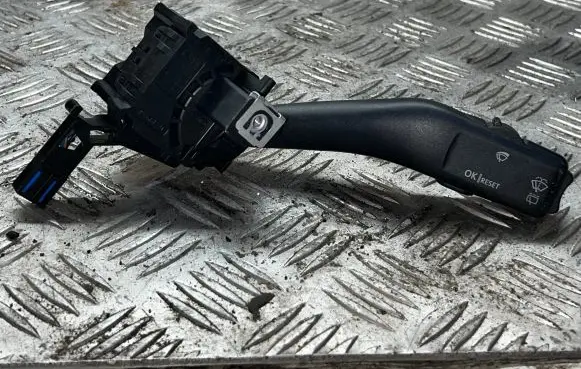 Skoda Octavia Mk2 (1Z) Wiper control stalk 1k0953519