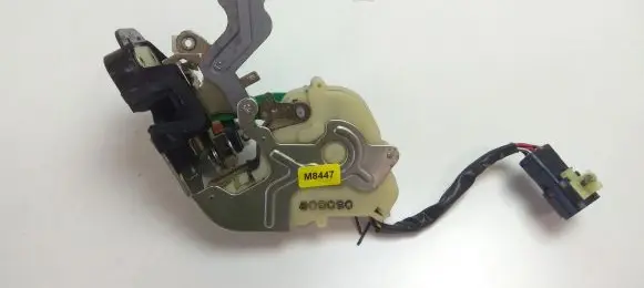 KIA Sorento Front door lock 050608 M8447