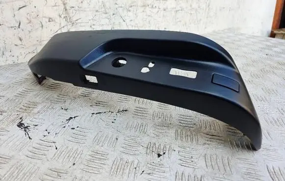 BMW 5 E39 Seat trim 8207245