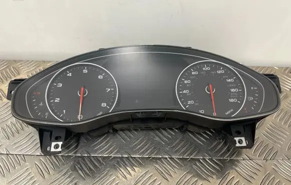 Audi A6 C7 Speedometer (instrument cluster) 4G8920982T 0263672125