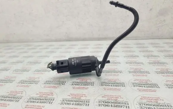 Seat Toledo II (1M) Windscreen/windshield washer pump 1J5955651