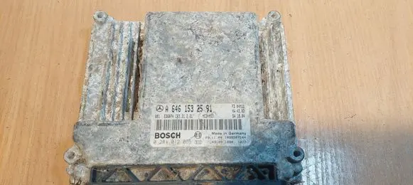 Mercedes-Benz Vito Viano W639 Engine control unit/module ECU 0281012065 A6461532591 CR3.31