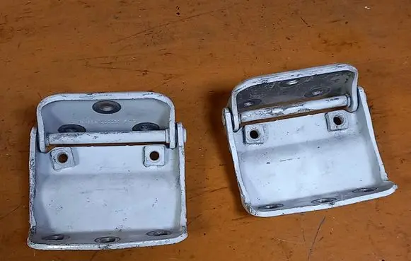 Mercedes-Benz Vito Viano W639 Tailgate/trunk/boot hinge A6397400037