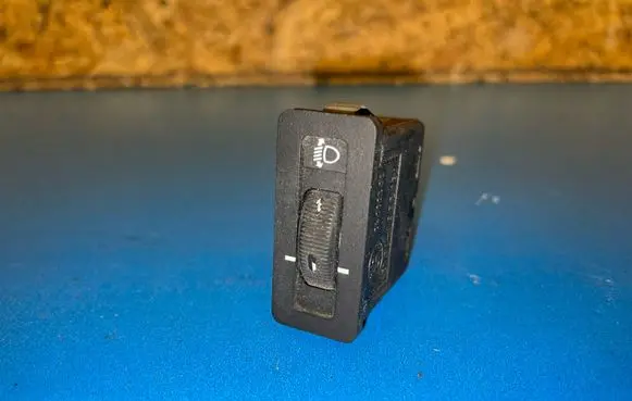 BMW 8 E31 Headlight level height control switch 1392191