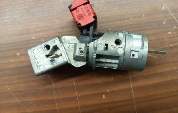 Renault Modus Ignition lock 8200214168
