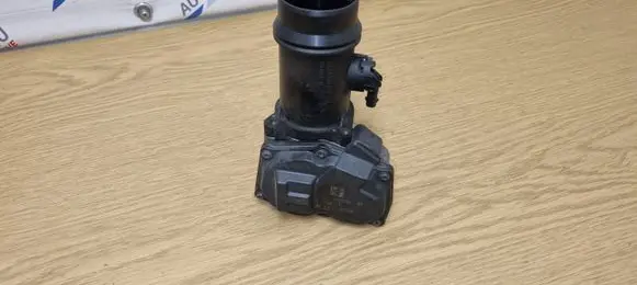 BMW 3 E92 E93 Throttle valve 7810752