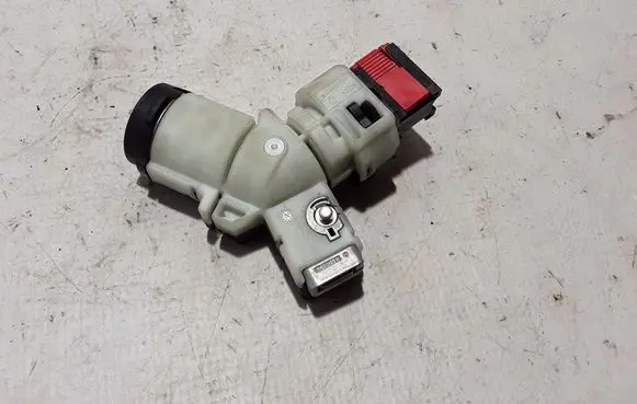 Renault Clio V Ignition lock 487004420R