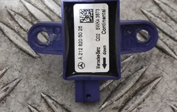 Mercedes-Benz E C207 W207 Airbag deployment crash/impact sensor A2128205026