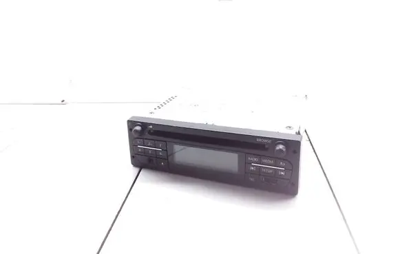 Opel Movano B Radio/CD/DVD/GPS head unit 281151116R 281077