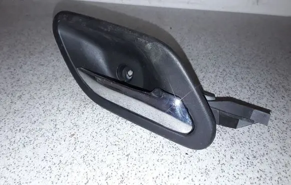 BMW 5 E39 Front door interior handle 8125514