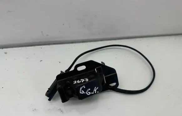 Loading door lock