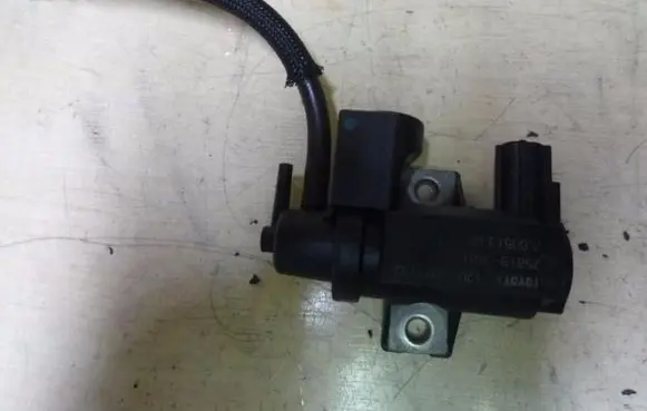 Lexus IS 220D-250-350 Turbo solenoid valve 258190R011 X395