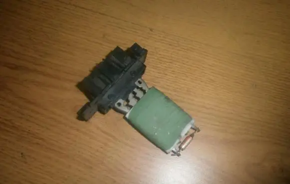 Opel Tigra A Heater blower motor/fan resistor