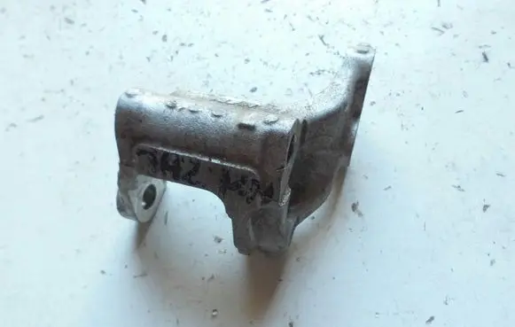Honda Jazz Engine mounting bracket Iht67jh