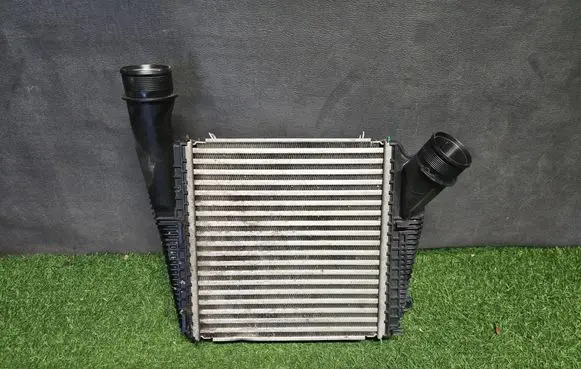 Porsche Panamera (971) Intercooler radiator 971145804H JD1271007280