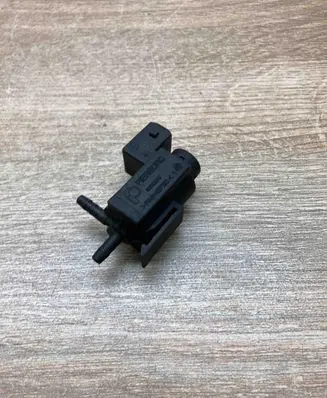 BMW 5 E39 Turbo solenoid valve 1742712 72234100