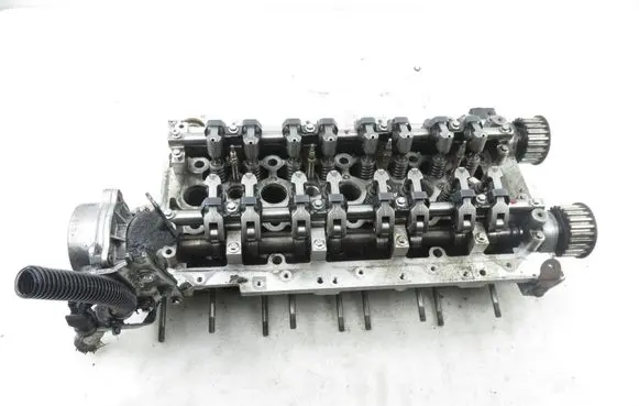 Renault Master II Engine head 8200408642