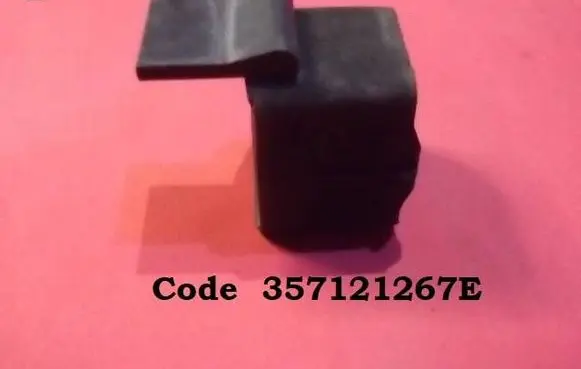Volkswagen PASSAT B3 Radiator mount bracket 357121267E