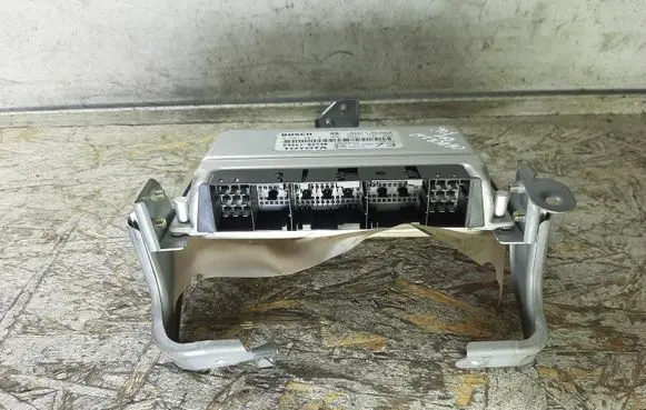 Toyota Corolla E120 E130 Engine control unit/module 8966102730