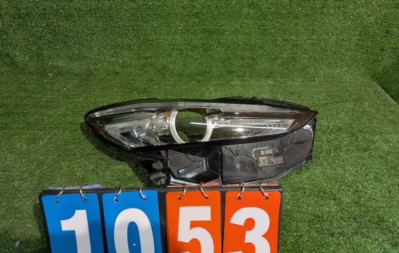 Mazda 6 Headlight lense 