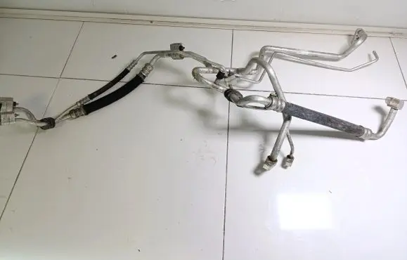 Tesla Model X Air conditioning (A/C) pipe/hose 104626500D