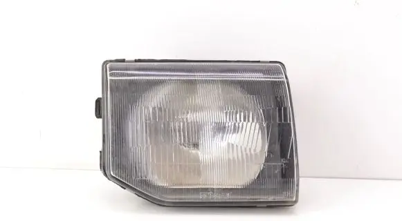 Mitsubishi Pajero Headlight/headlamp