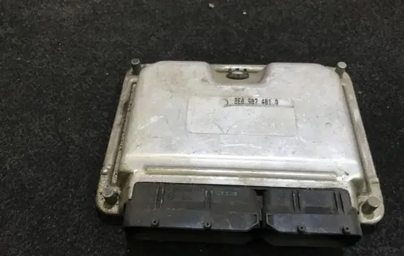Audi A4 S4 B5 8D Engine control unit/module 8e0907401q